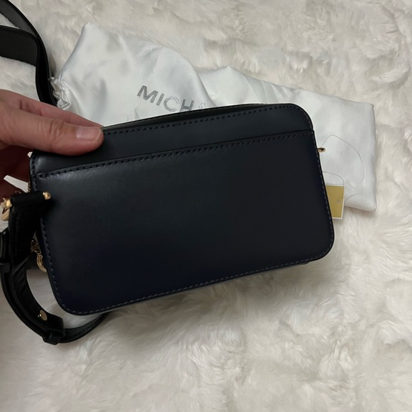 💕 Michael Kors Small Pocket Studded Leather Camera Bag in Admiral Black - Picture 15 of 16